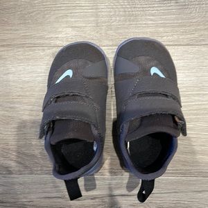 Toddler size 6 Nike Free sneakers. Gray and blue.